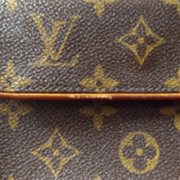 Louis Vuitton Monogram Pochette Florentine XS - Picture 2 of 15
